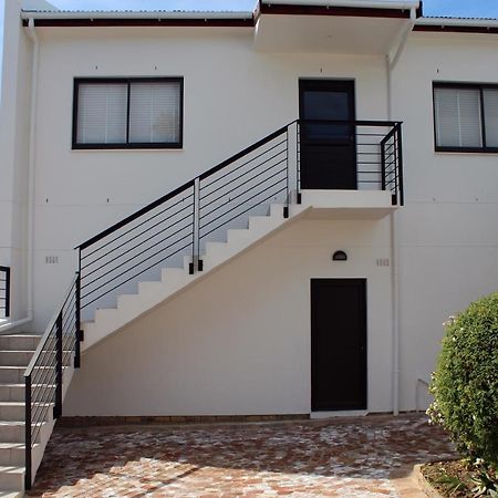 16 Rhodes-North Self Catering Apartment & Studio Stellenbosch Exterior photo